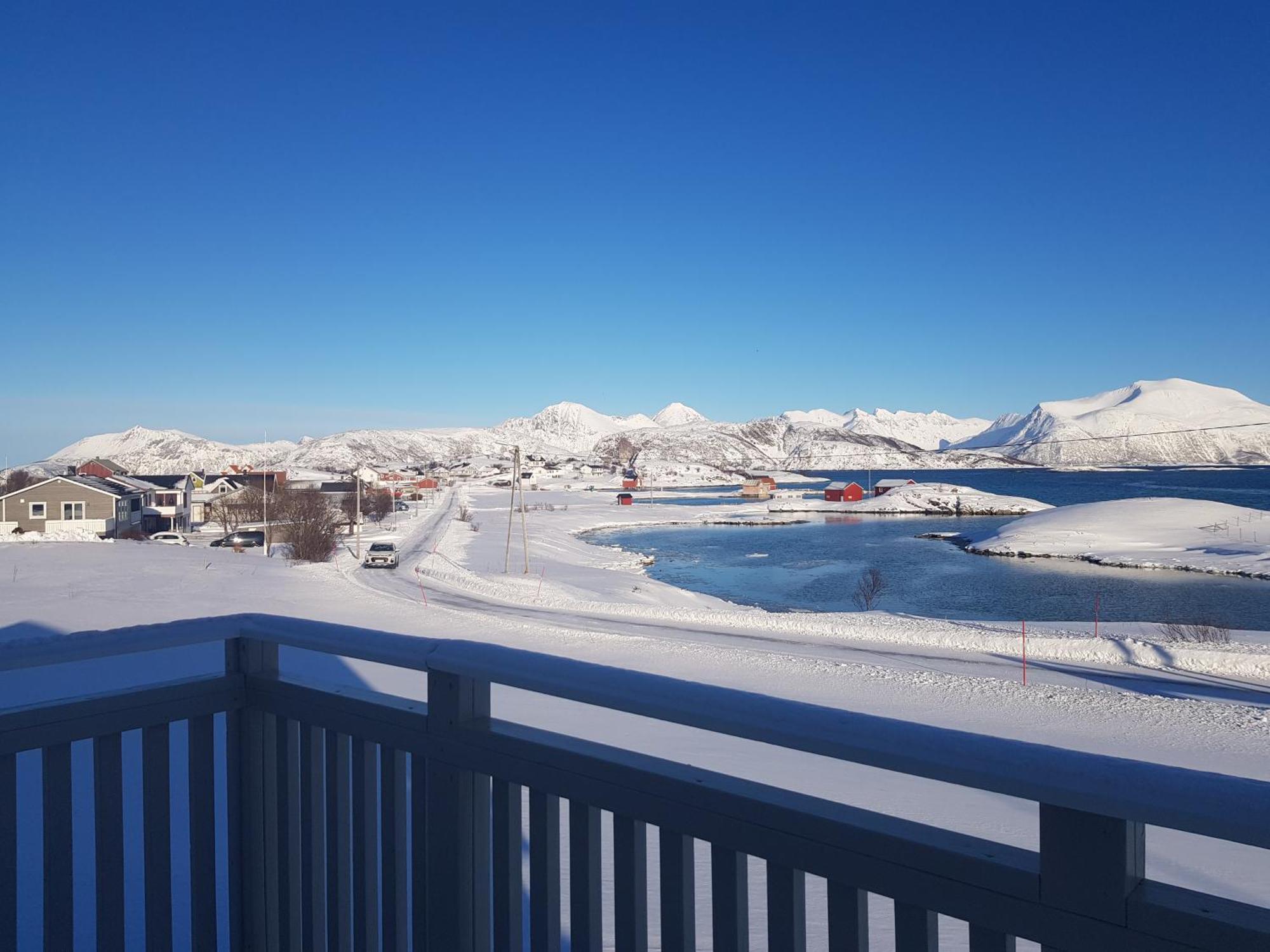 2 Bedrooms Apartment In Sommaroy Island トロムソ 部屋 写真